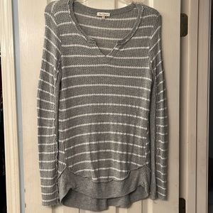 Red Camel long sleeve knit. Women’s medium